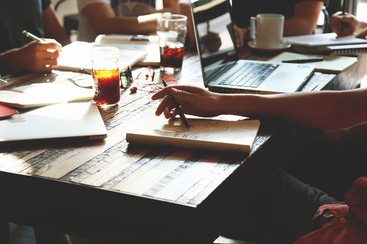 Sales Gamification Tools: Motivate Reps & Boost Performance